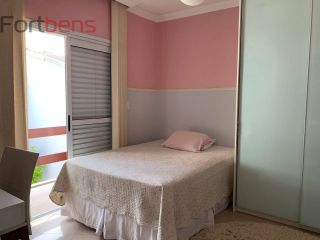 Casa de Condomínio Para Vender com 3 quartos 1 suítes no bairro Nova Caieiras em Caieiras