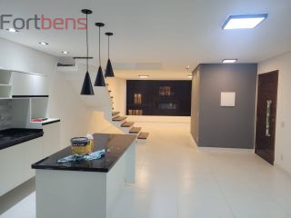 Sobrado Para Vender com 3 quartos 3 suítes no bairro Villa Verde em Franco Da Rocha