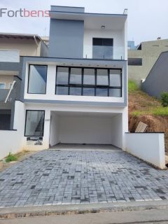 Sobrado Para Vender com 3 quartos 3 suítes no bairro Villa Verde em Franco Da Rocha