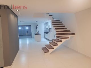 Sobrado Para Vender com 3 quartos 3 suítes no bairro Villa Verde em Franco Da Rocha