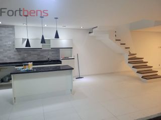 Sobrado Para Vender com 3 quartos 3 suítes no bairro Villa Verde em Franco Da Rocha