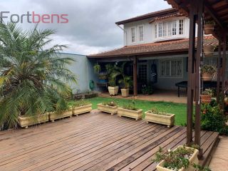 Sobrado Para Vender com 4 quartos 3 suítes no bairro Laranjeiras em Caieiras