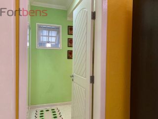 Sobrado Para Vender com 4 quartos 3 suítes no bairro Laranjeiras em Caieiras