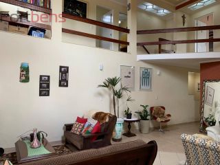 Sobrado Para Vender com 4 quartos 3 suítes no bairro Laranjeiras em Caieiras