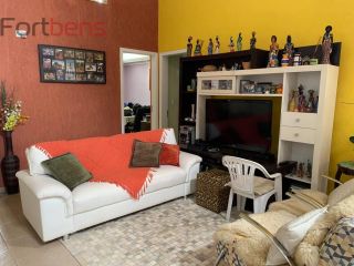 Sobrado Para Vender com 4 quartos 3 suítes no bairro Laranjeiras em Caieiras