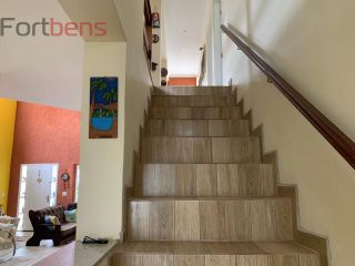 Sobrado Para Vender com 4 quartos 3 suítes no bairro Laranjeiras em Caieiras