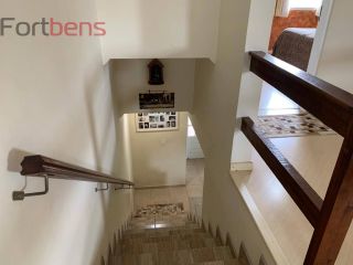 Sobrado Para Vender com 4 quartos 3 suítes no bairro Laranjeiras em Caieiras