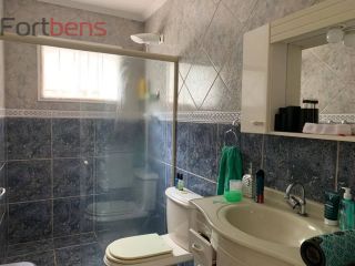 Sobrado Para Vender com 4 quartos 3 suítes no bairro Laranjeiras em Caieiras