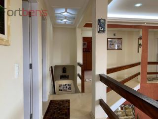 Sobrado Para Vender com 4 quartos 3 suítes no bairro Laranjeiras em Caieiras