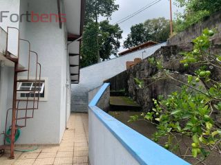 Sobrado Para Vender com 4 quartos 3 suítes no bairro Laranjeiras em Caieiras