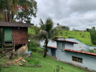 Sobrado Para Vender com 4 quartos 3 suítes no bairro Laranjeiras em Caieiras