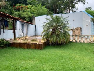 Sobrado Para Vender com 4 quartos 3 suítes no bairro Laranjeiras em Caieiras