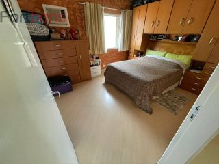 Sobrado Para Vender com 4 quartos 3 suítes no bairro Laranjeiras em Caieiras