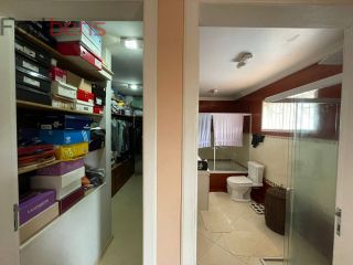 Sobrado Para Vender com 4 quartos 3 suítes no bairro Laranjeiras em Caieiras