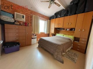 Sobrado Para Vender com 4 quartos 3 suítes no bairro Laranjeiras em Caieiras