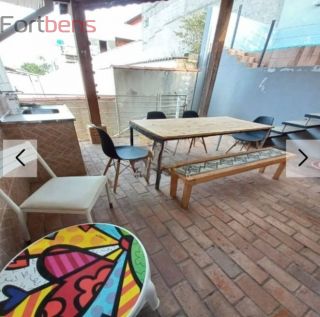 Sobrado Para Vender com 3 quartos 1 suítes no bairro Região Central em Caieiras 