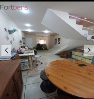 Sobrado Para Vender com 3 quartos 1 suítes no bairro Região Central em Caieiras 