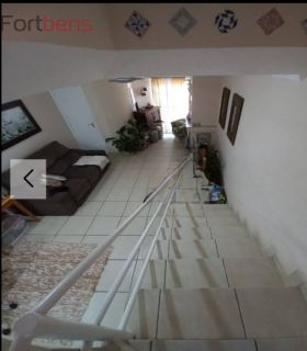 Sobrado Para Vender com 3 quartos 1 suítes no bairro Região Central em Caieiras 