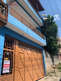 Sobrado Para Vender com 3 quartos 1 suítes no bairro Laranjeiras em Caieiras