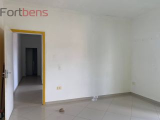 Sobrado Para Vender com 3 quartos 1 suítes no bairro Laranjeiras em Caieiras