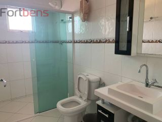 Sobrado Para Vender com 3 quartos 1 suítes no bairro Laranjeiras em Caieiras