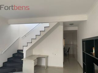 Sobrado Para Vender com 3 quartos 1 suítes no bairro Laranjeiras em Caieiras