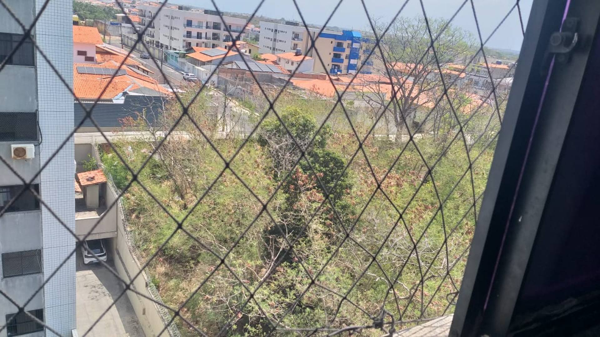 075 / Apartamento à Venda 82m² 03 quartos com elevador no Cohafuma em São Luís