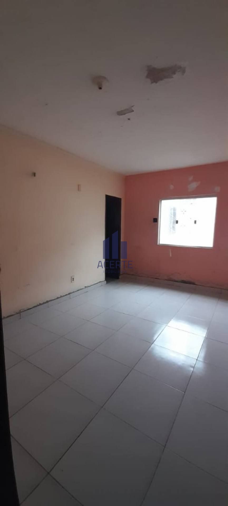 030-Casa Para Vender com 5 quartos 4 suítes no bairro Anil em São Luís