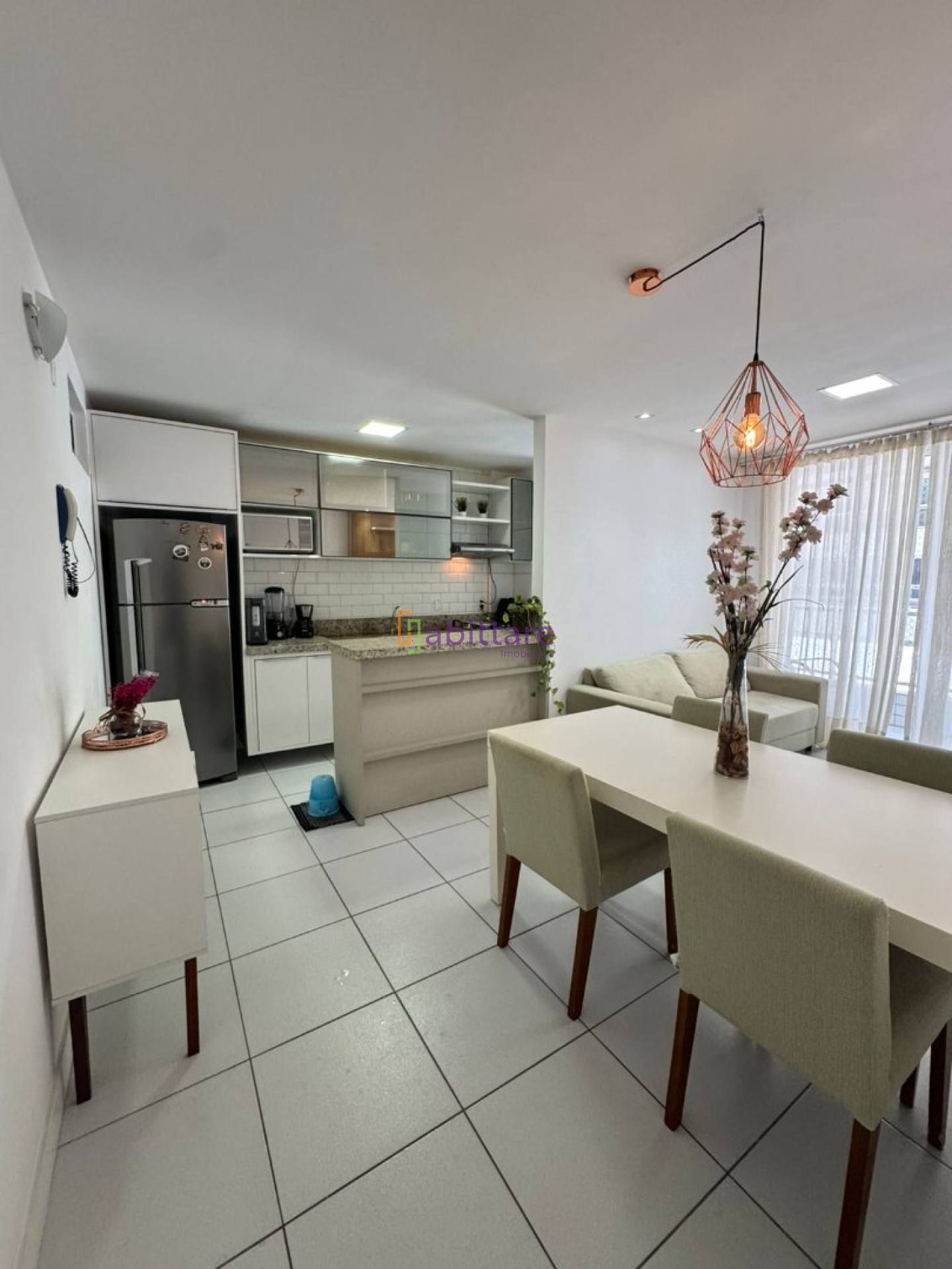 Apartamento no Ilhas Gregas-  69m² com 2 quartos (1 suíte)