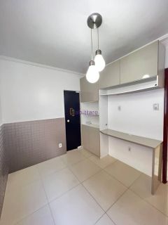 Aluguel de casa no Condomínio Ferrazzi com 3 quartos (2 suítes), na Rua do Aririzal