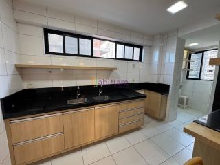 Apartamento no Ed. Oceanic com 117m²  Península da Ponta D'areia