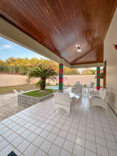 Ampla casa no Quintas do Calhau com 04 suítes + espaço gourmet.