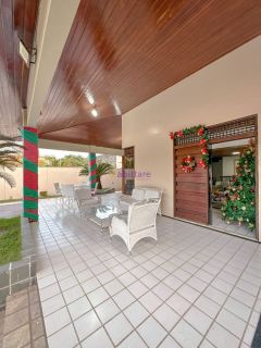 Ampla casa no Quintas do Calhau com 04 suítes + espaço gourmet.