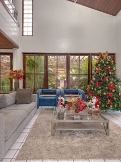 Ampla casa no Quintas do Calhau com 04 suítes + espaço gourmet.