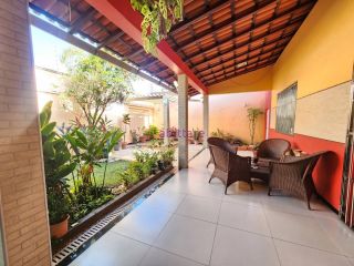 Casa de 230m² com 3 quartos (2 suíte) + piscina no Cohajap