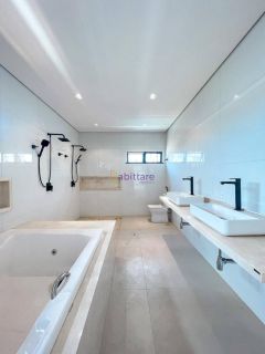 Casa  430m² com 5 suítes, elevador + espaço gourmet com piscina no Alphaville
