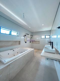 Casa  430m² com 5 suítes, elevador + espaço gourmet com piscina no Alphaville