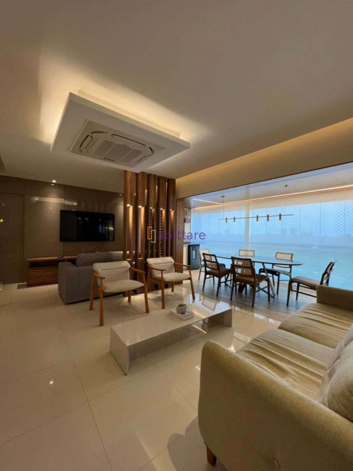 Apartamento MOBILIADO de 131m² no Jardim de Vêneto com 3 suítes