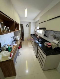 Apartamento MOBILIADO de 131m² no Jardim de Vêneto com 3 suítes