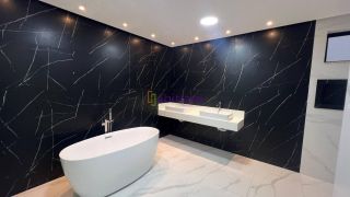 Casa duplex no Alphaville com 5 suítes + Espaço gourmet.