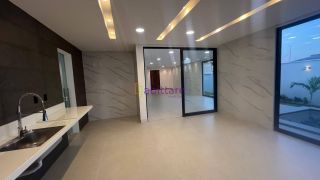 Casa duplex no Alphaville com 5 suítes + Espaço gourmet.