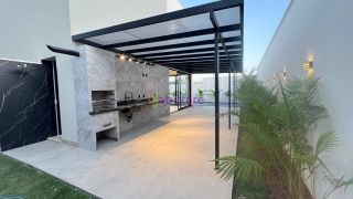 Casa duplex no Alphaville com 5 suítes + Espaço gourmet.