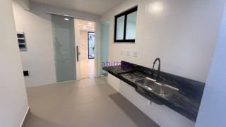 Casa duplex no Alphaville com 5 suítes + Espaço gourmet.