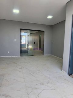 Casa de 194m² com 03 suítes + espaço gourmet com piscina no Araçagy.