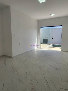 Casa de 194m² com 03 suítes + espaço gourmet com piscina no Araçagy.