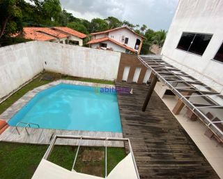 Prédio comercial com 800m² de terreno no Calhau.