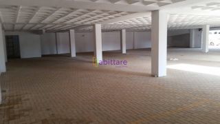 Loja ancora com pé direito duplo de 1.320m² no MAC Center - Locação ou venda