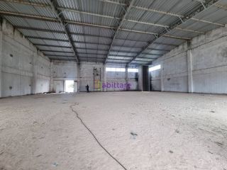 Loja ancora com pé direito duplo de 1.320m² no MAC Center - Locação ou venda