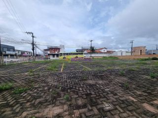 Loja ancora com pé direito duplo de 1.320m² no MAC Center - Locação ou venda