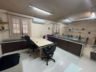 Ponto comercial de 800m² no Olho D'água - Locação